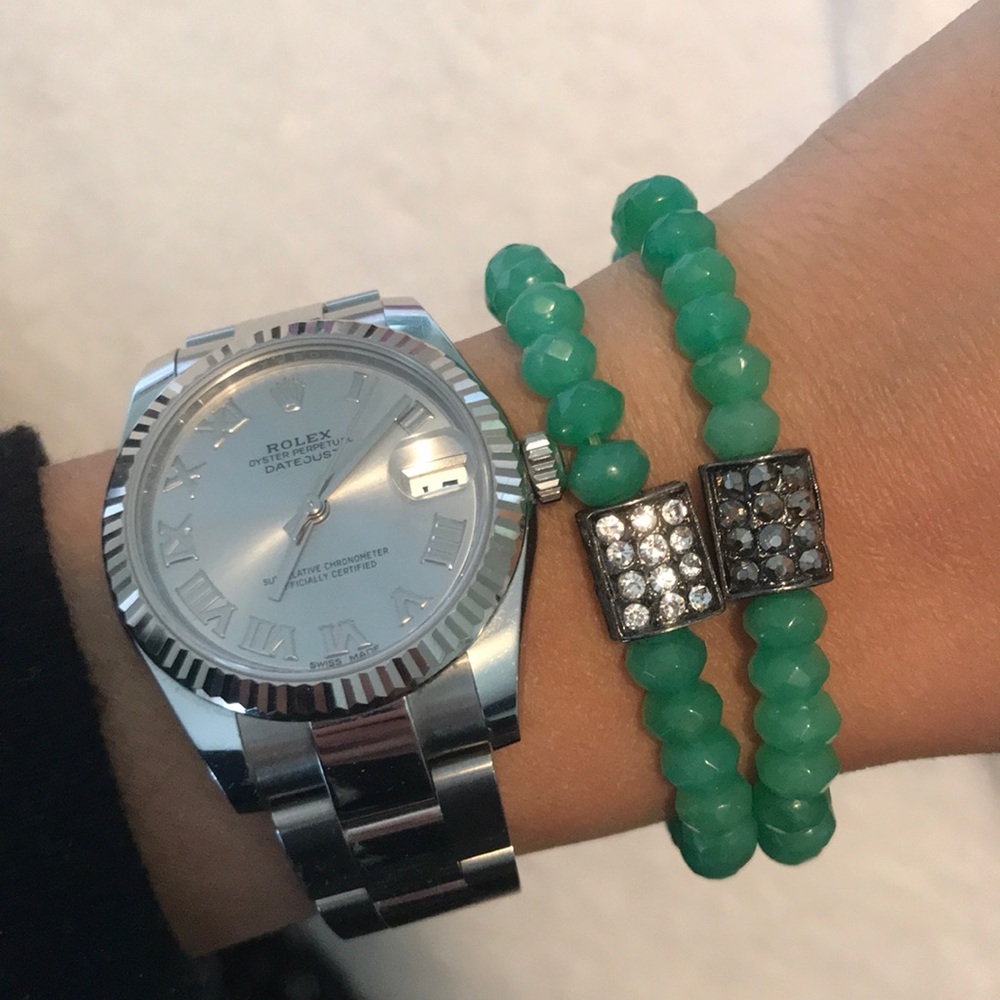 Green Stone Bracelet with light and dark crystal